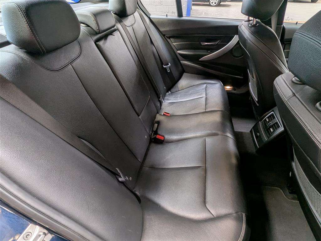 <p>2017 BMW 330E M SPORT AUTO</p>