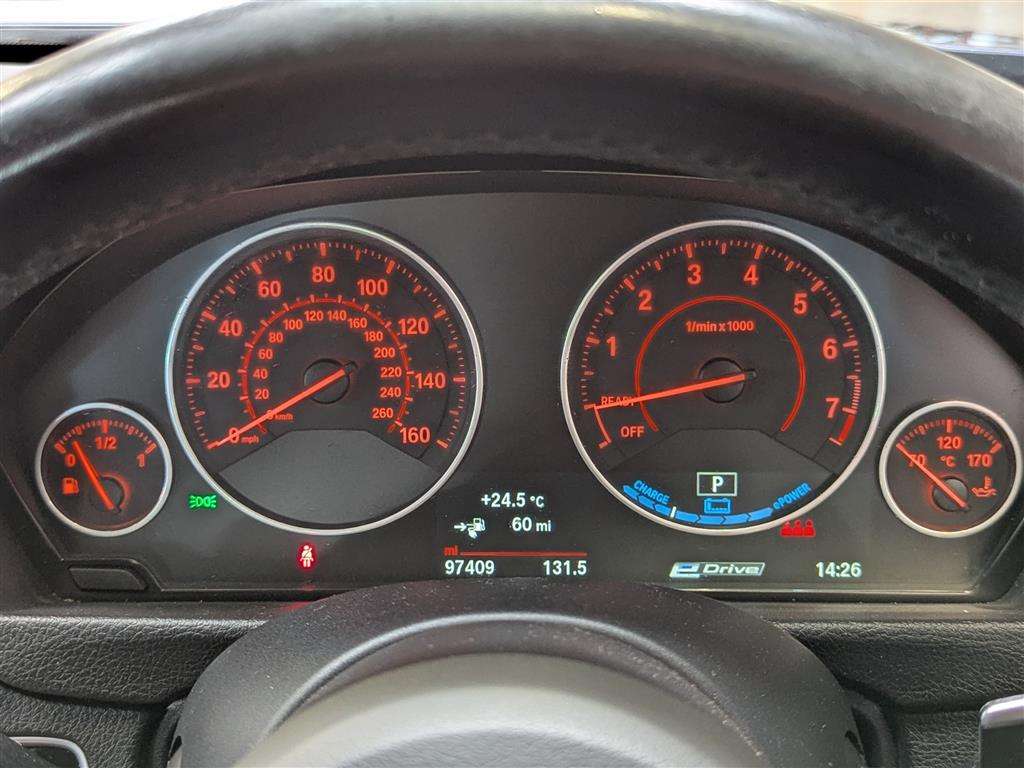 <p>2017 BMW 330E M SPORT AUTO</p>