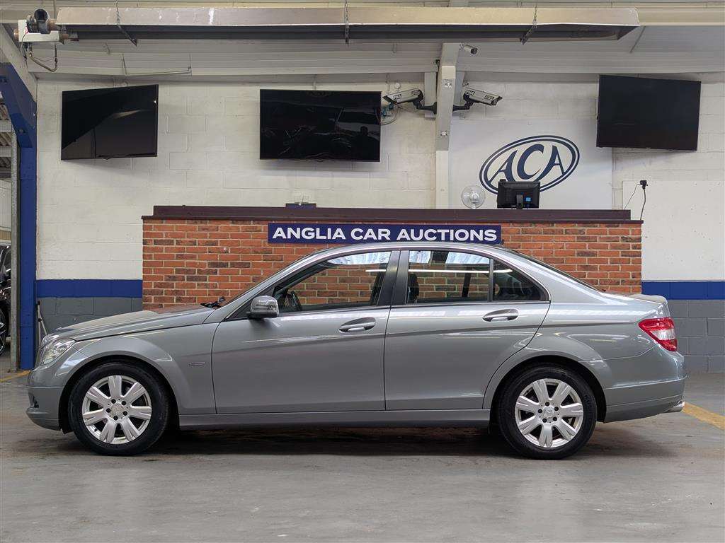 <p>2011 MERCEDES-BENZ C200 BLUE-CY EXEC SECDI A</p>