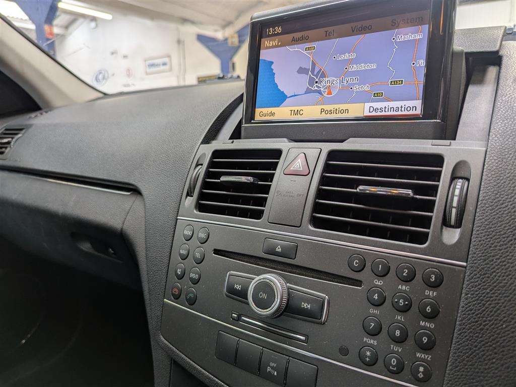 <p>2011 MERCEDES-BENZ C200 BLUE-CY EXEC SECDI A</p>