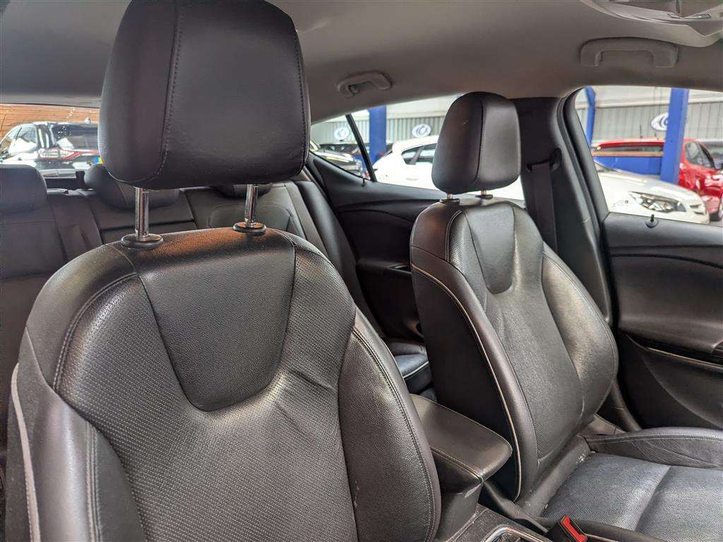<p>2016 VAUXHALL ASTRA ELITE NAV CDTI S/S</p>