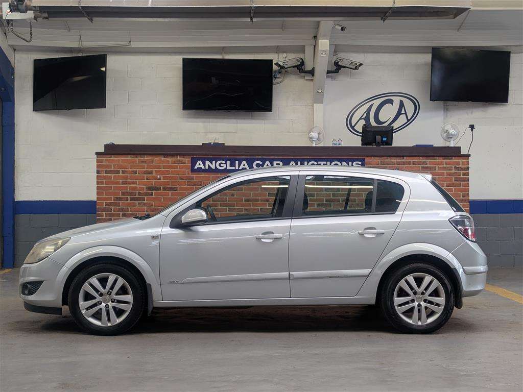 <p>2007 VAUXHALL ASTRA SXI</p>