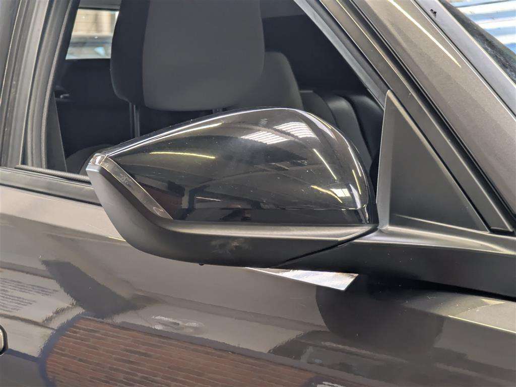 <p>2022 VAUXHALL ASTRA DESIGN TURBO D</p>