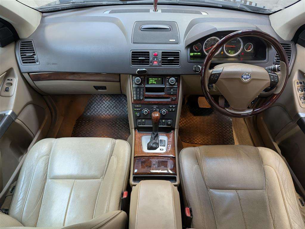 <p>2010 VOLVO XC90 EXECUTIVE D5 AUTO</p>
