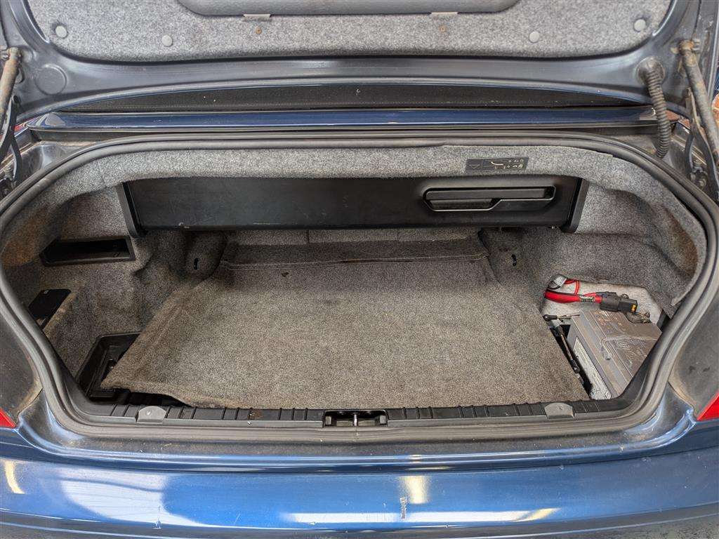 <p>2004 BMW 318 CI SE AUTO</p>