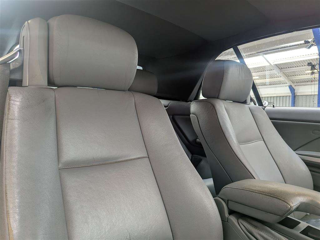 <p>2004 BMW 318 CI SE AUTO</p>