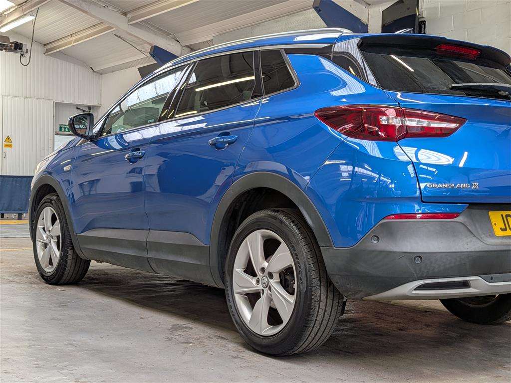 <p>2018 VAUXHALL GRANDLAND X TECH LINE NAV</p>