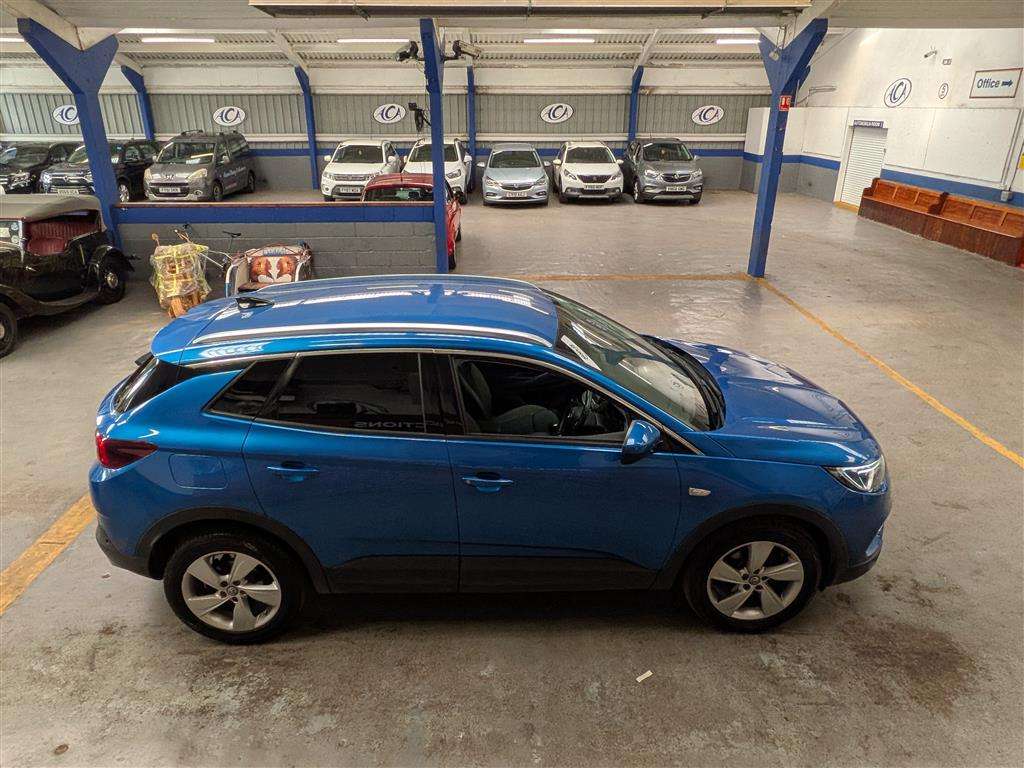 <p>2018 VAUXHALL GRANDLAND X TECH LINE NAV</p>