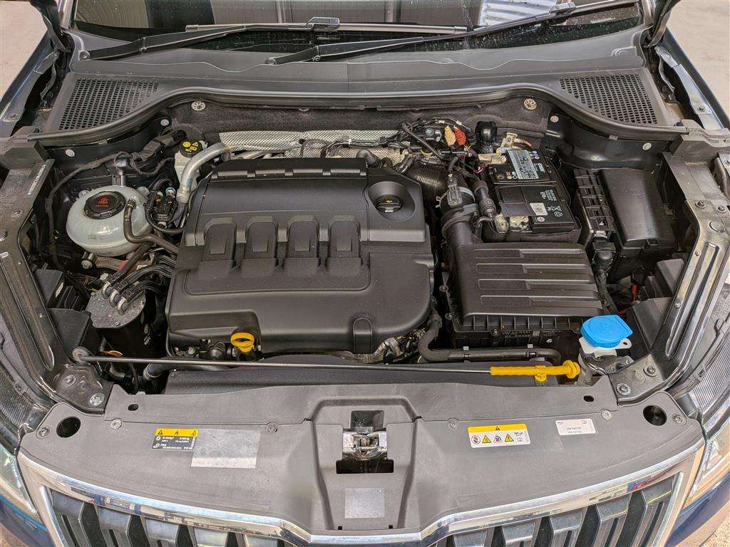 <p>2020 SKODA KAROQ SE L TDI S-A</p>