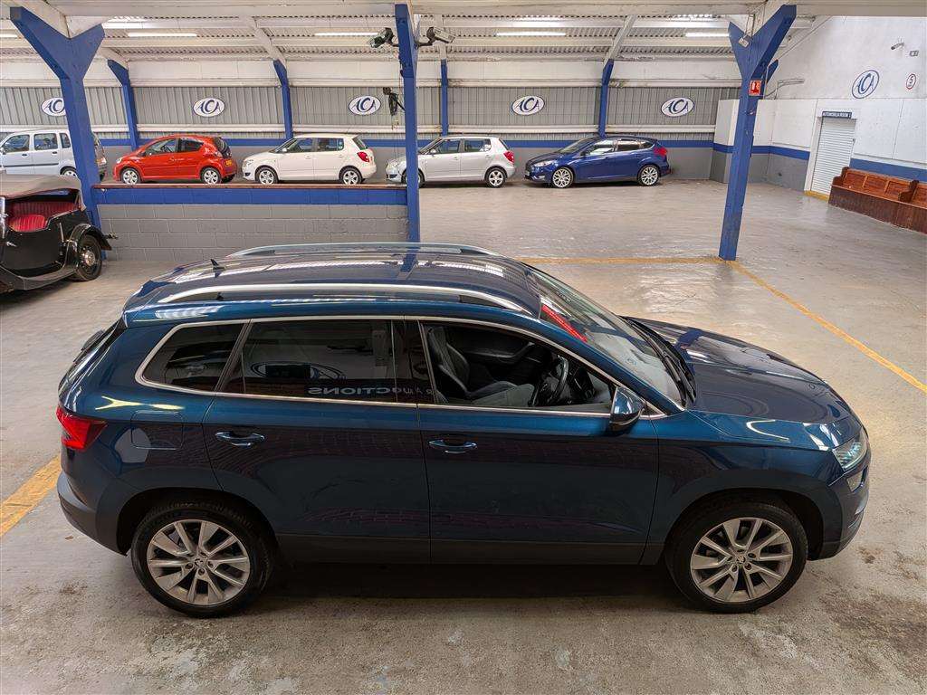 <p>2020 SKODA KAROQ SE L TDI S-A</p>