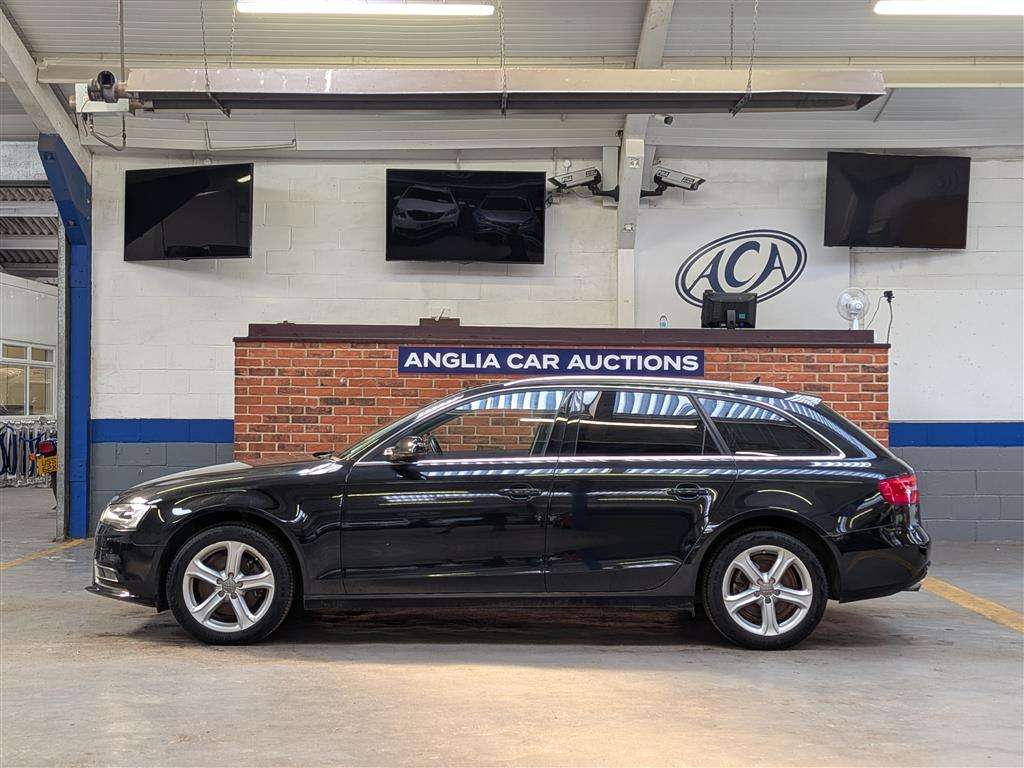 <p>2013 AUDI A4 SE TFSI QUATTRO AUTO</p>