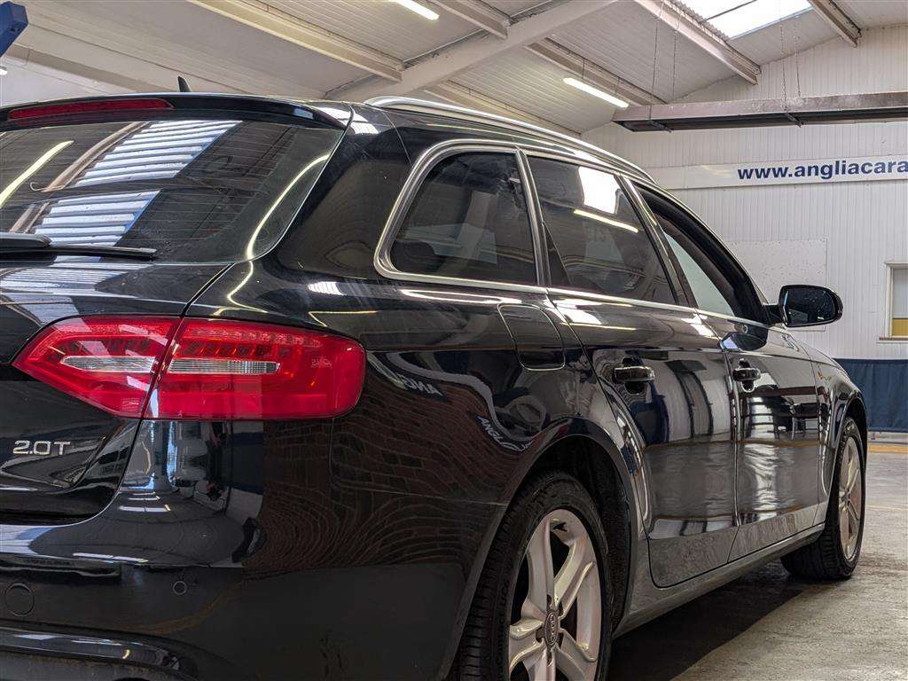 <p>2013 AUDI A4 SE TFSI QUATTRO AUTO</p>