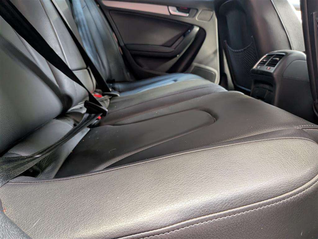 <p>2013 AUDI A4 SE TFSI QUATTRO AUTO</p>