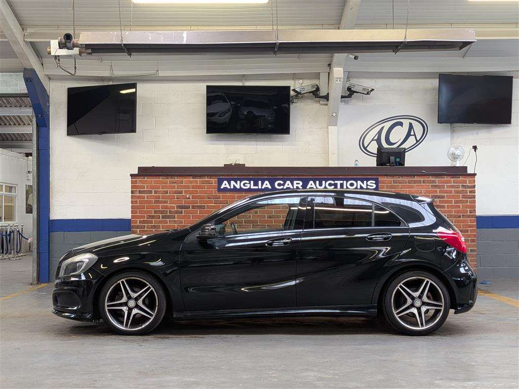 <p>2014 MERCEDES-BENZ A180 BLUEEFFICIENCY SPORT</p>