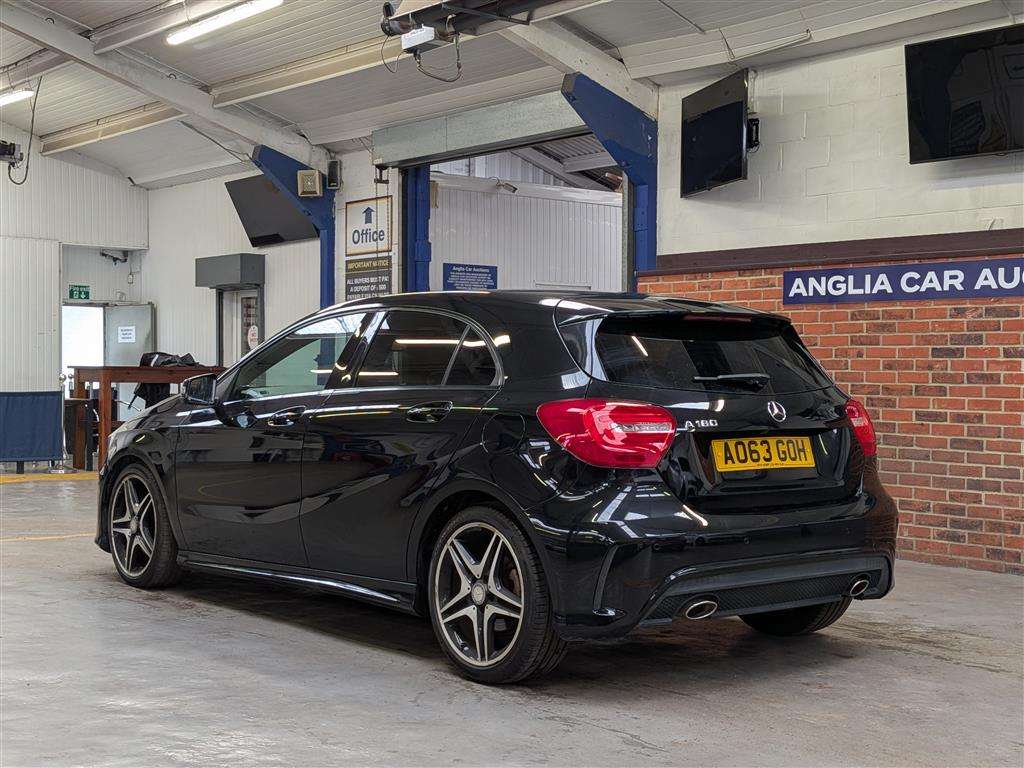 <p>2014 MERCEDES-BENZ A180 BLUEEFFICIENCY SPORT</p>