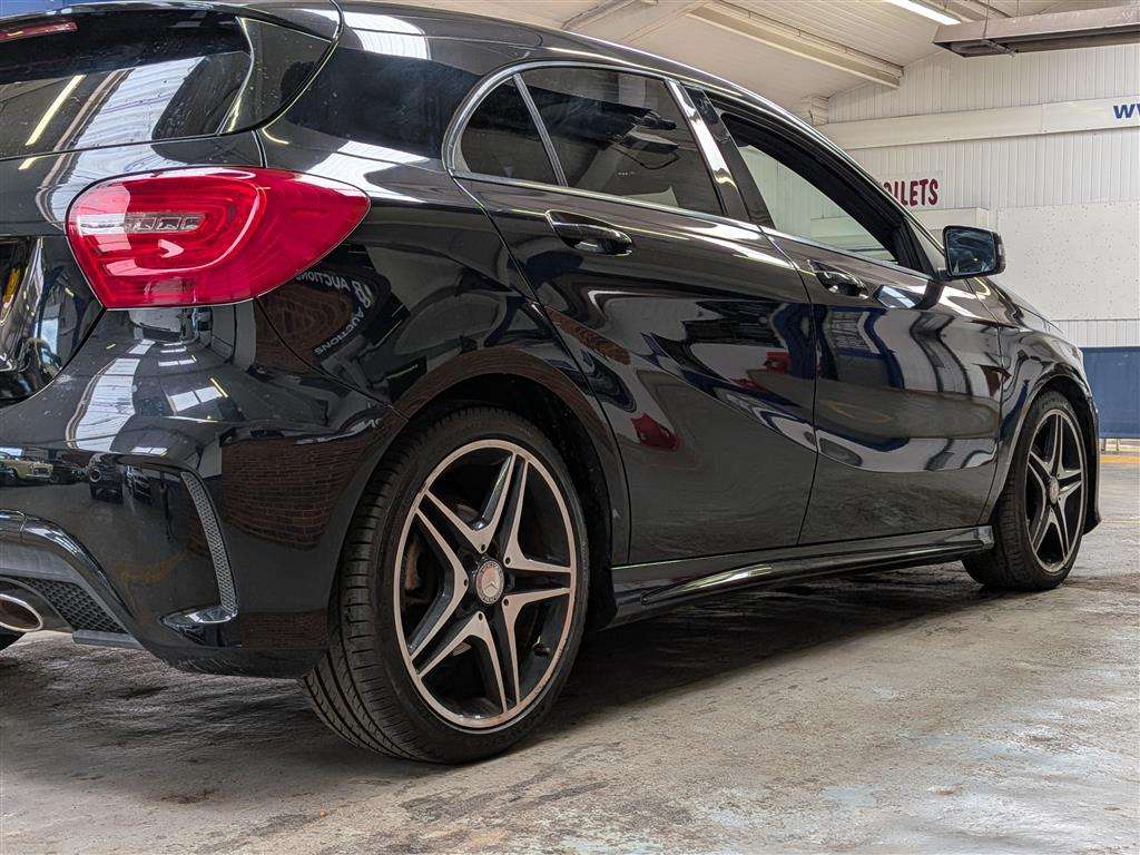 <p>2014 MERCEDES-BENZ A180 BLUEEFFICIENCY SPORT</p>