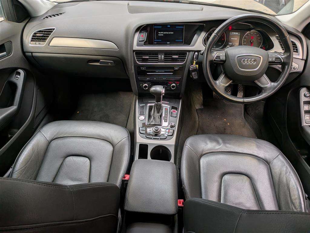 <p>2014 BMW 320</p>