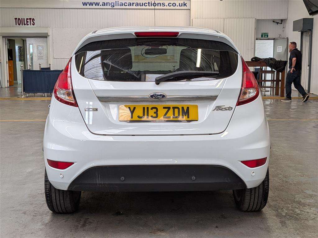 <p>2013 FORD FIESTA TITANIUM</p>