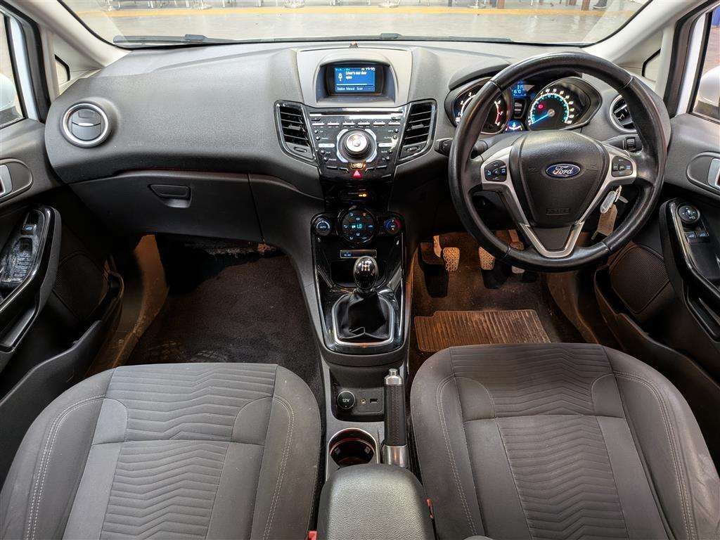 <p>2013 FORD FIESTA TITANIUM</p>