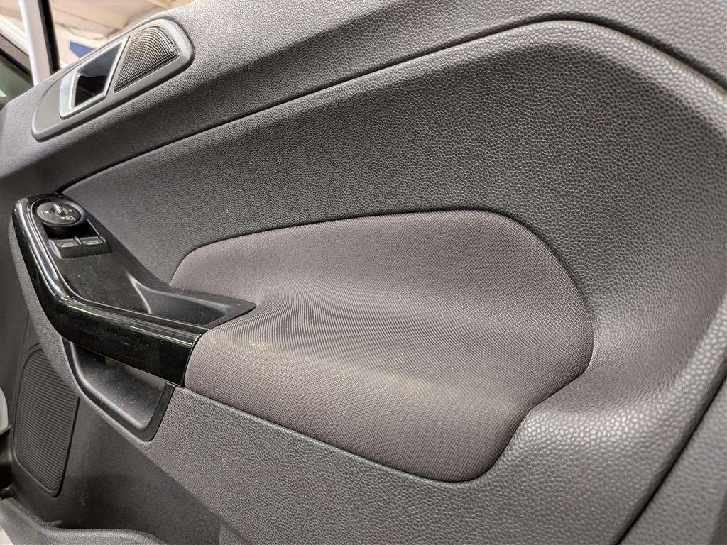 <p>2013 FORD FIESTA TITANIUM</p>