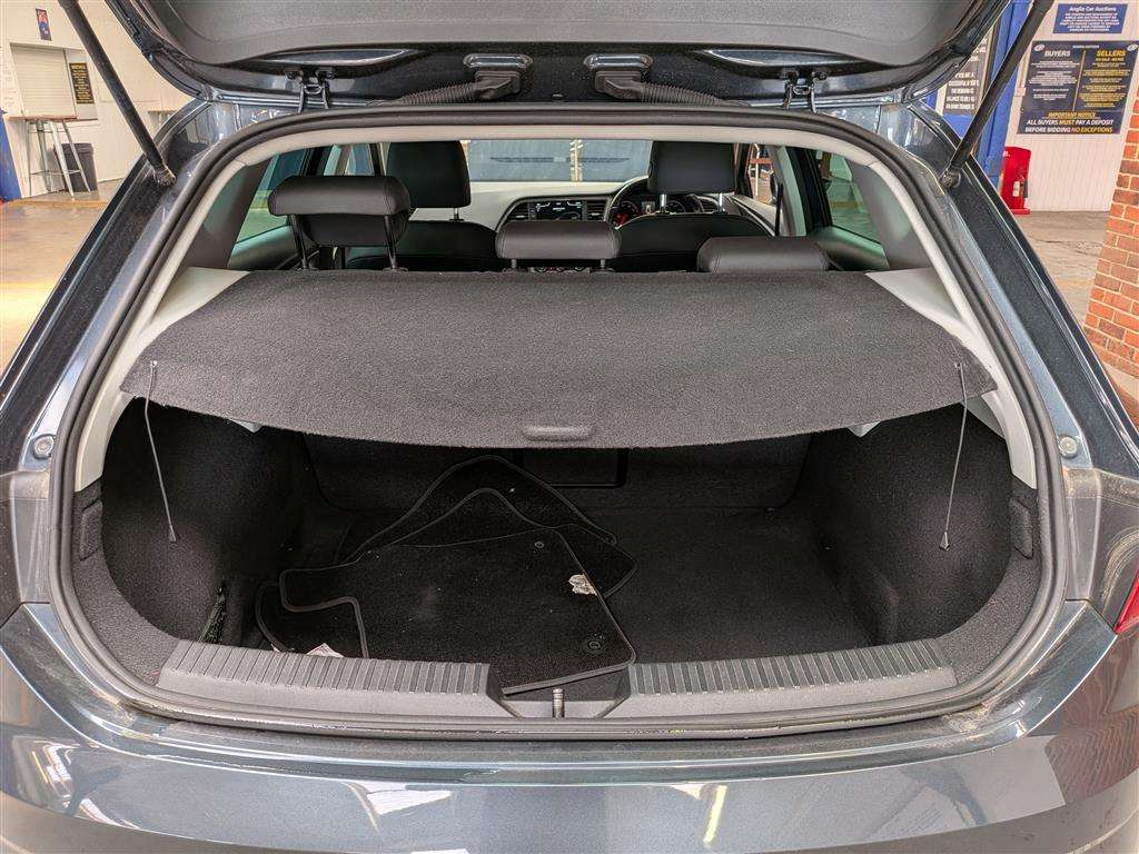 <p>2019 SEAT LEON XCELLENCE TSI EVO S-</p>