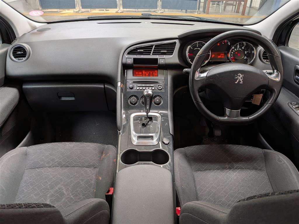 <p>2015 PEUGEOT 3008 ACTIVE BLUE HDI S/S</p>