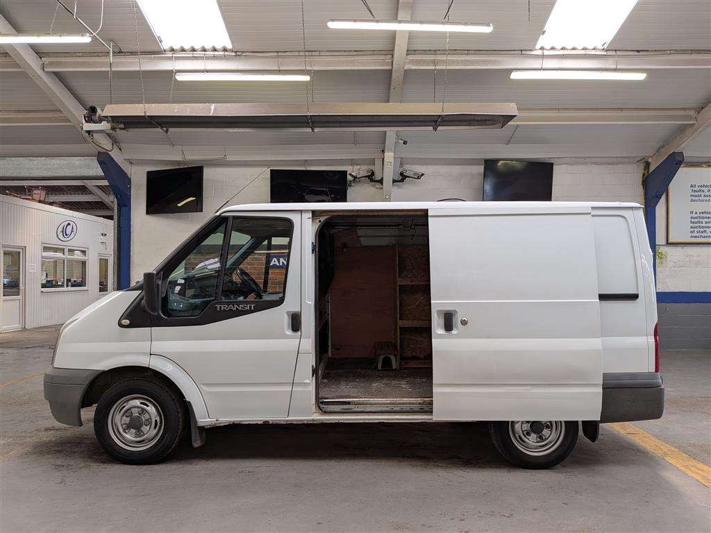 <p>2012 FORD TRANSIT 100 T260 FWD</p>