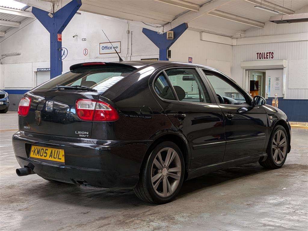 <p>2005 SEAT LEON FR</p>