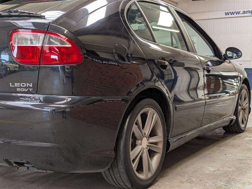 <p>2005 SEAT LEON FR</p>