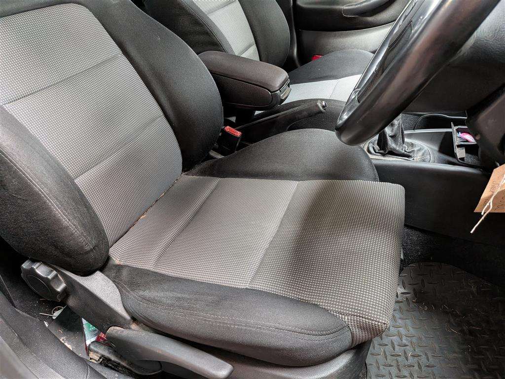 <p>2005 SEAT LEON FR</p>
