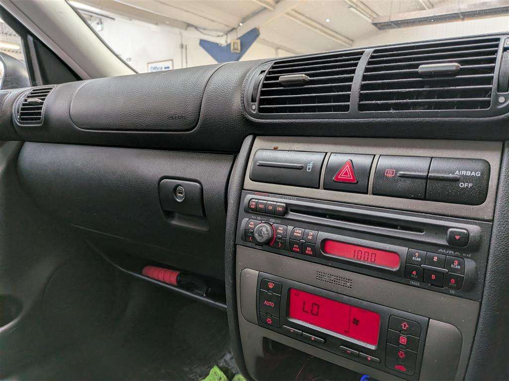 <p>2005 SEAT LEON FR</p>