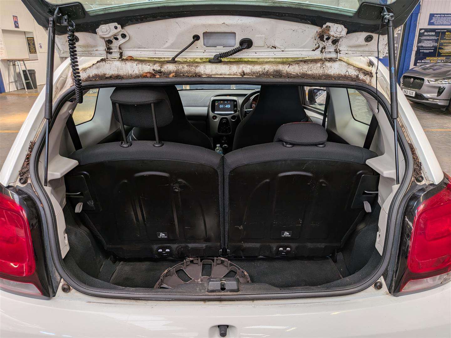 <p>2018 CITROEN C1 FEEL</p>