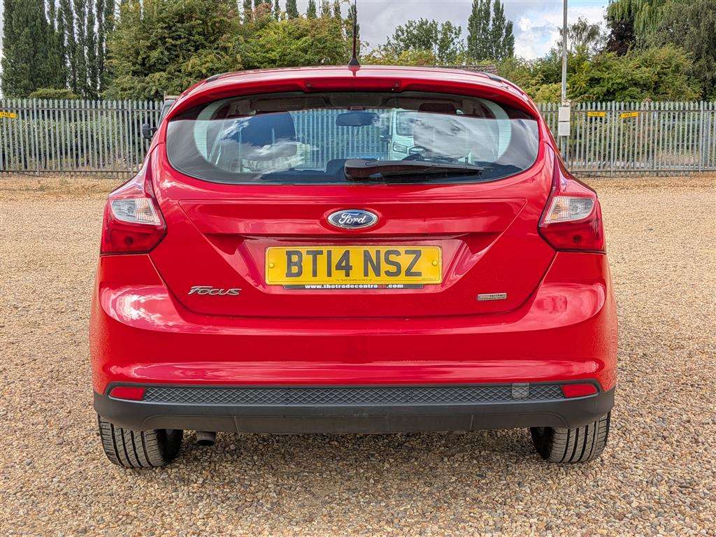 <p>2014 FORD FOCUS ZETEC NAV ECONETIC</p>
