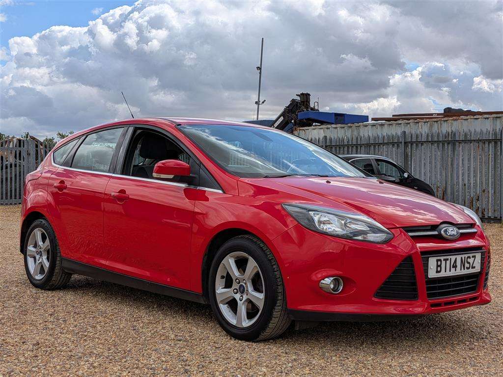 <p>2014 FORD FOCUS ZETEC NAV ECONETIC</p>