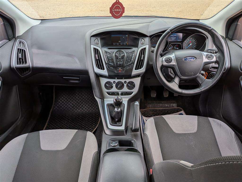 <p>2014 FORD FOCUS ZETEC NAV ECONETIC</p>