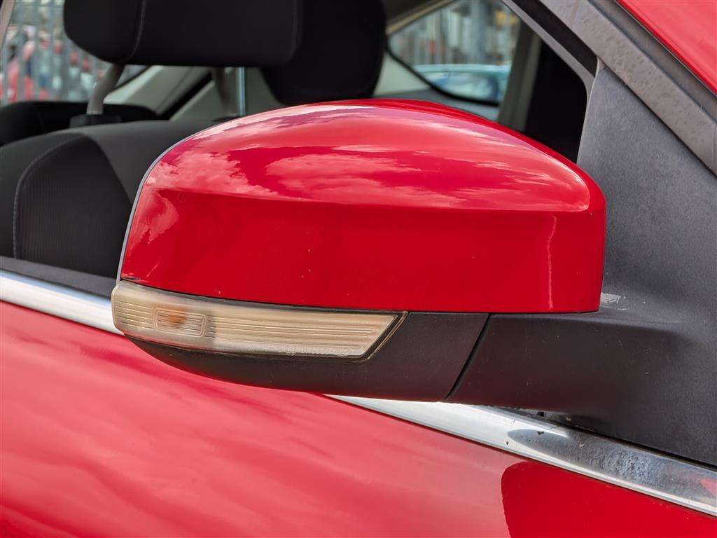 <p>2014 FORD FOCUS ZETEC NAV ECONETIC</p>