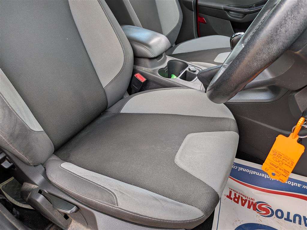 <p>2014 FORD FOCUS ZETEC NAV ECONETIC</p>
