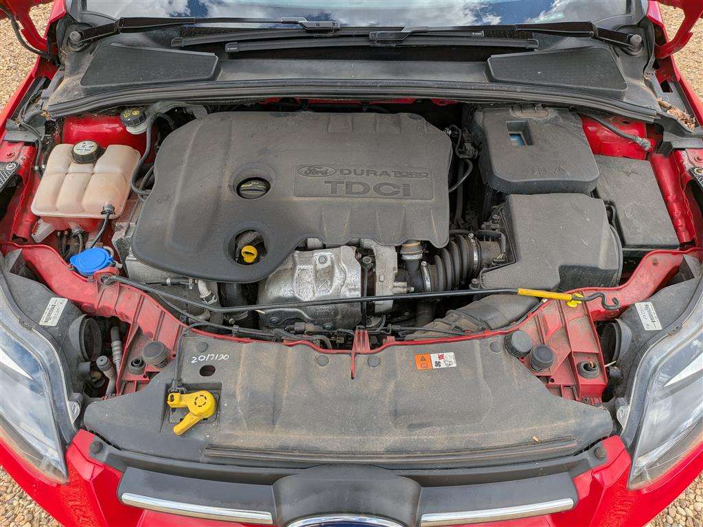 <p>2014 FORD FOCUS ZETEC NAV ECONETIC</p>