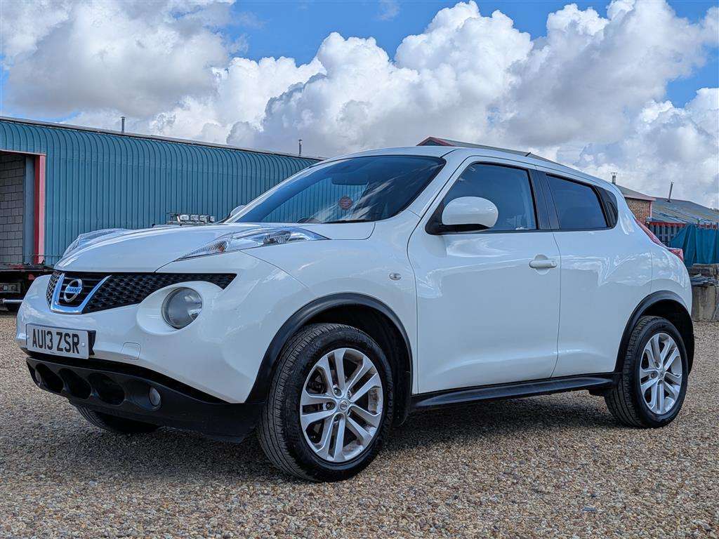 <p>2013 NISSAN JUKE ACENTA PREMIUM</p>
