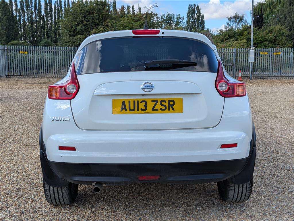 <p>2013 NISSAN JUKE ACENTA PREMIUM</p>