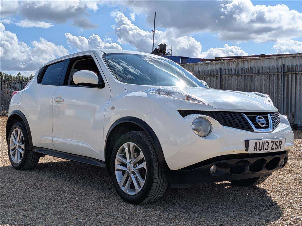 <p>2013 NISSAN JUKE ACENTA PREMIUM</p>