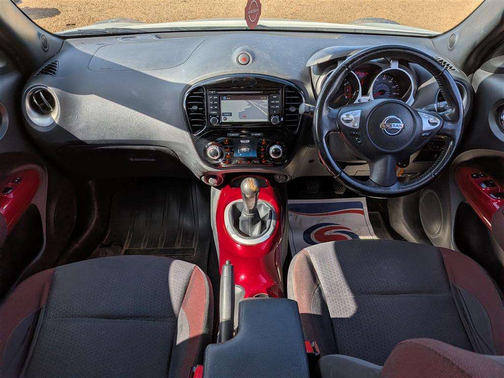 <p>2013 NISSAN JUKE ACENTA PREMIUM</p>