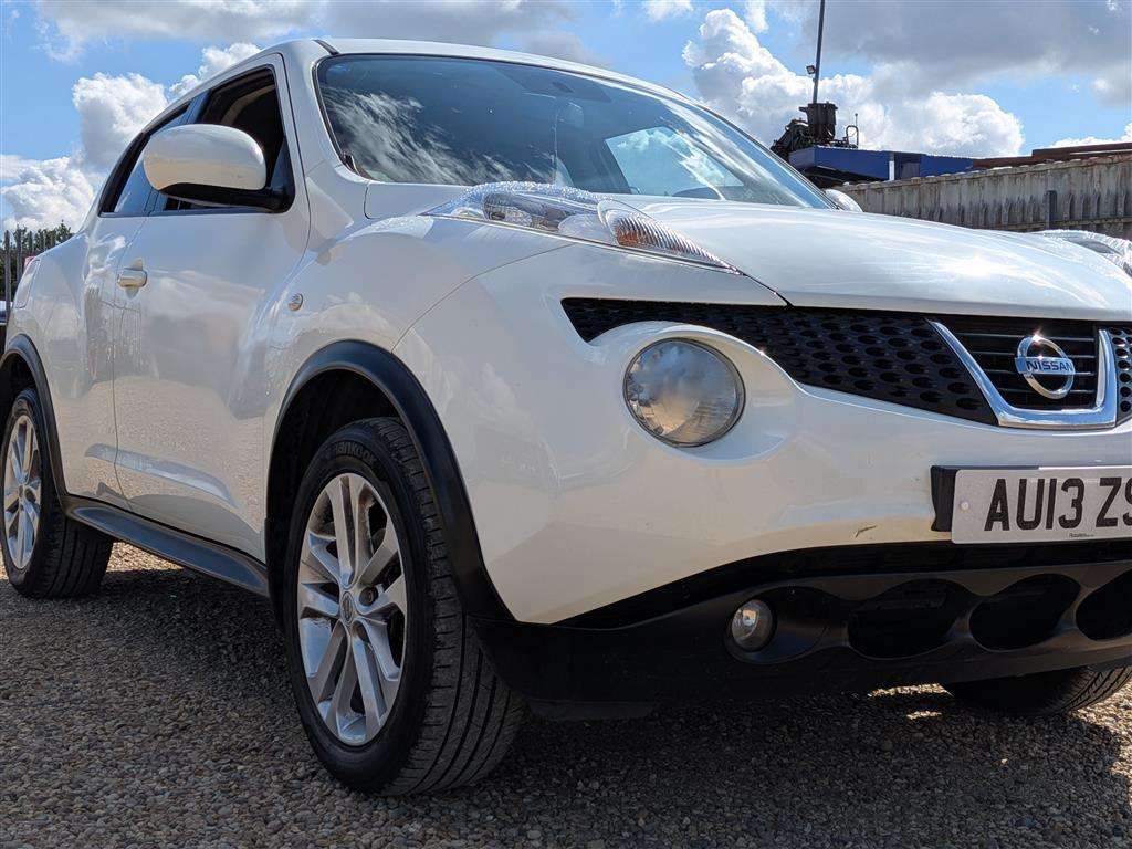 <p>2013 NISSAN JUKE ACENTA PREMIUM</p>