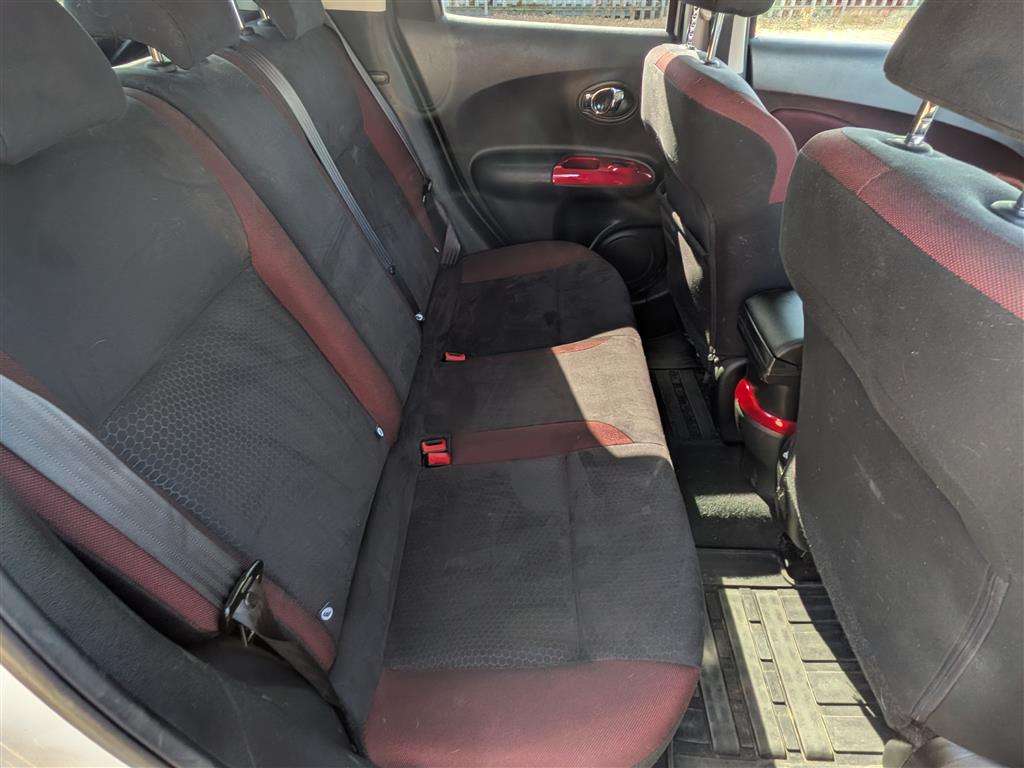 <p>2013 NISSAN JUKE ACENTA PREMIUM</p>