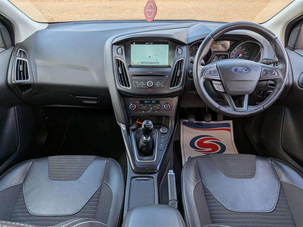 <p>2017 FORD FOCUS TITANIUM X</p>