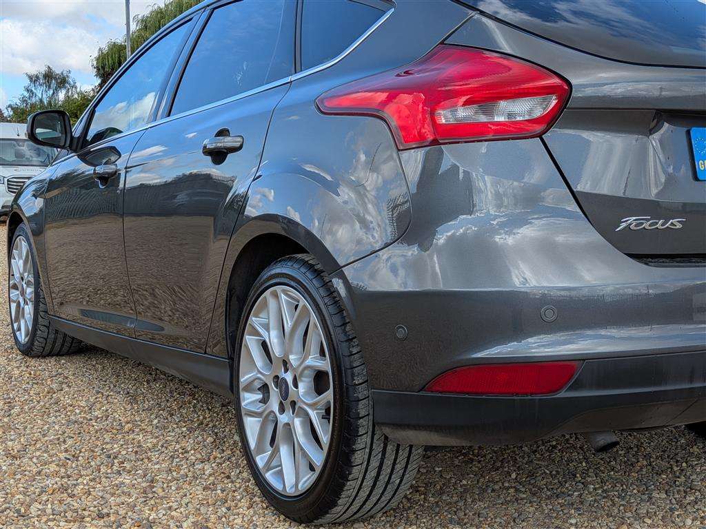 <p>2017 FORD FOCUS TITANIUM X</p>