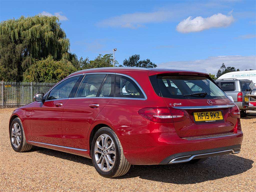 <p>2015 MERCEDES-BENZ C250 SPORT PREMIUM + BLUE</p>