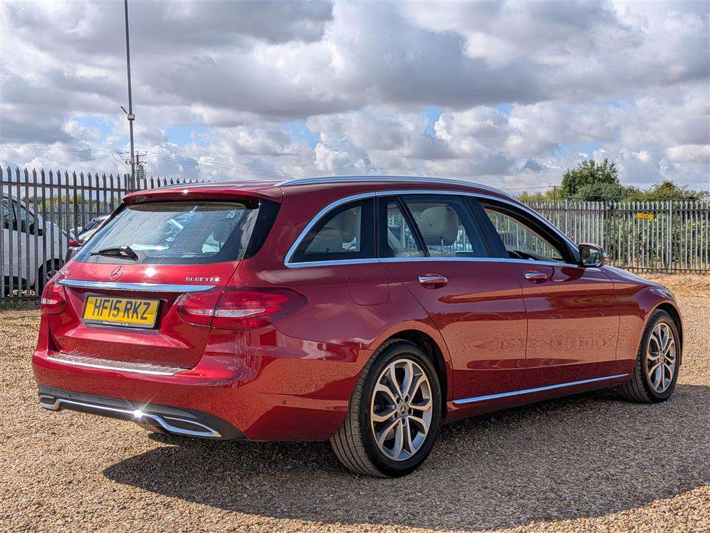 <p>2015 MERCEDES-BENZ C250 SPORT PREMIUM + BLUE</p>