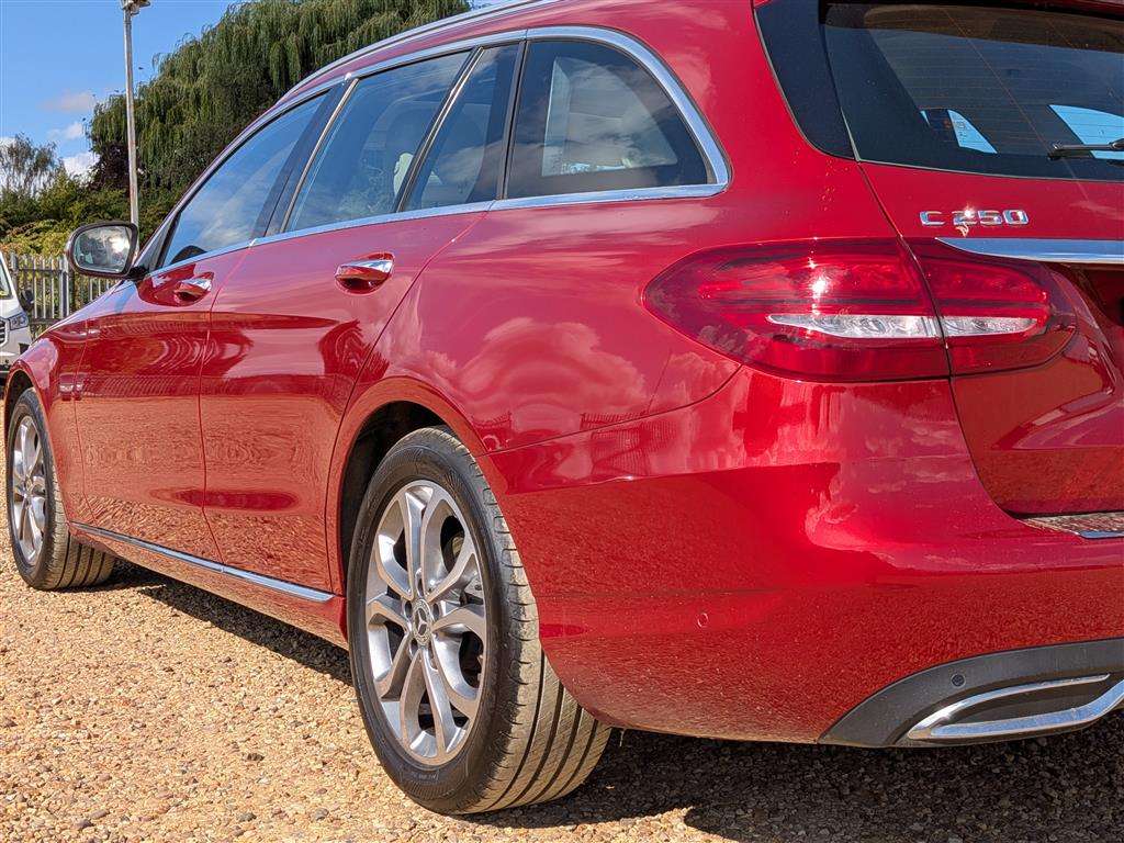<p>2015 MERCEDES-BENZ C250 SPORT PREMIUM + BLUE</p>