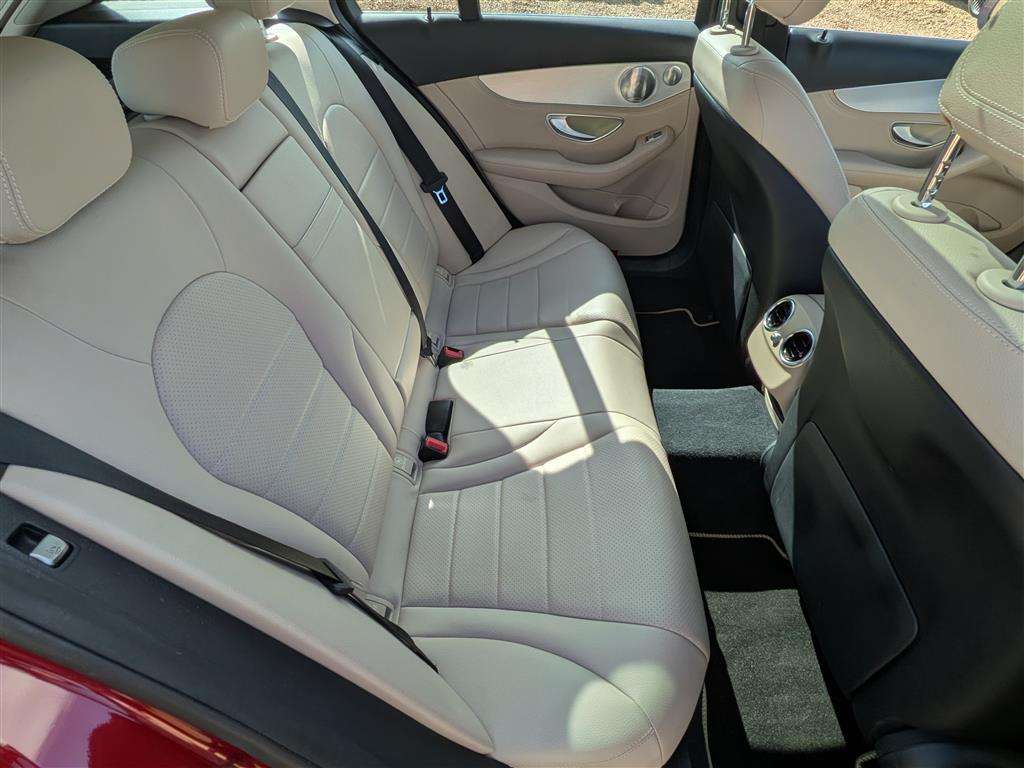 <p>2015 MERCEDES-BENZ C250 SPORT PREMIUM + BLUE</p>